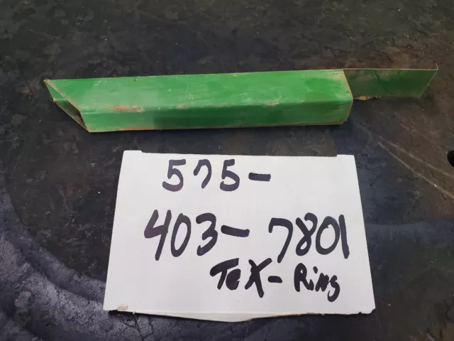 AB17931 John deere 71 seed spout Excellent Condition