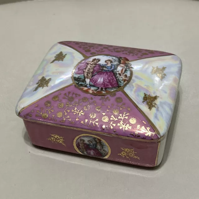 Vintage Porcelain Fragonard Type Opalescent Glaze Gilded Trinket Box