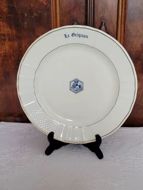 plat rond limoges signé  Bernardaud , hôtel le Grignand , Vichy , 