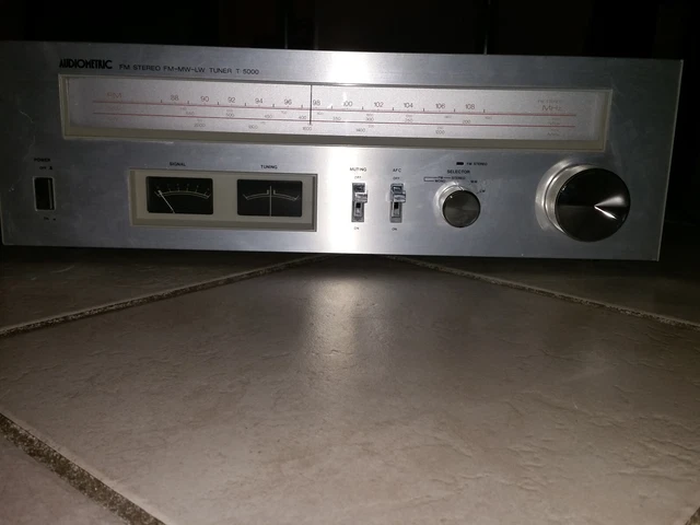 Tuner Audiometric C 5000 En Très Bonne État Et Fonctionne Parfaitement