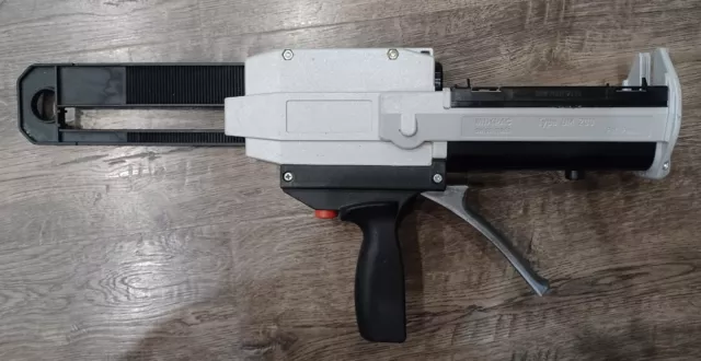 MIXPAC DM 200 / 0538 Epoxy Glue Gun Dispenser Swiss Made