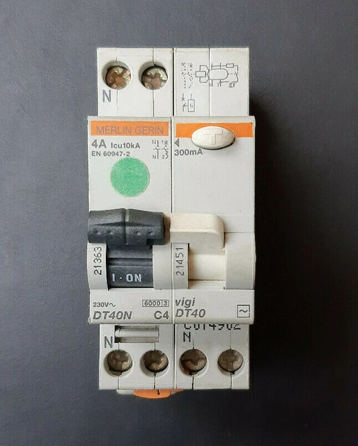 Disjoncteur Différentiel Merlin Gerin 4P 40A 300mA Courbe C - PC15KA - Occasion