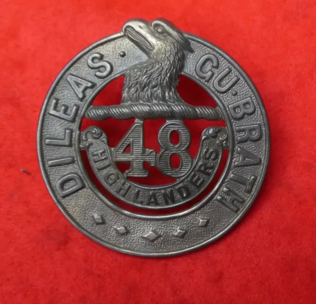 48th Highlanders of Canada cap badge