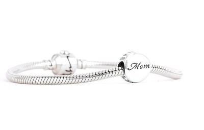 Très Joli Bracelet CACHAREL Lingerie Breloque Bijoux Perles 