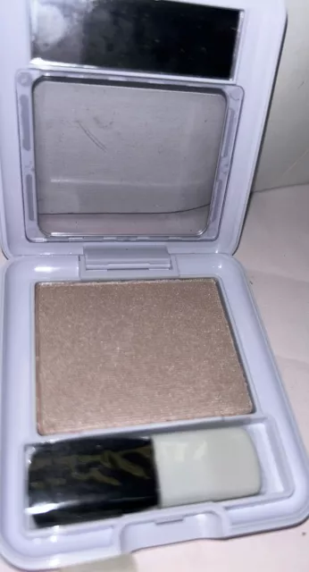 Wet N’ Wild Highlighter Compact 832D All Over Shimmer