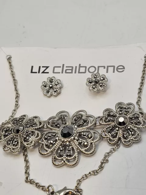 Liz Claiborne Silvertone Flower Necklace Earring Set 13-15" New Gift Signed