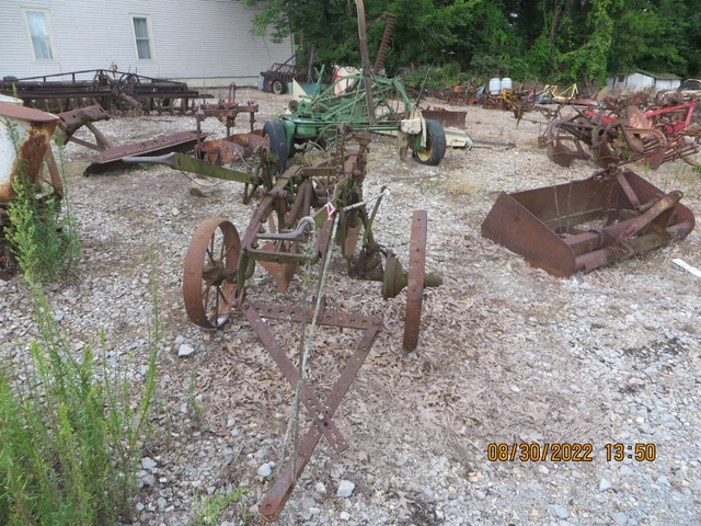 Pull Type International  2 Bottom Plow Plow With Coulter And Tailwheel