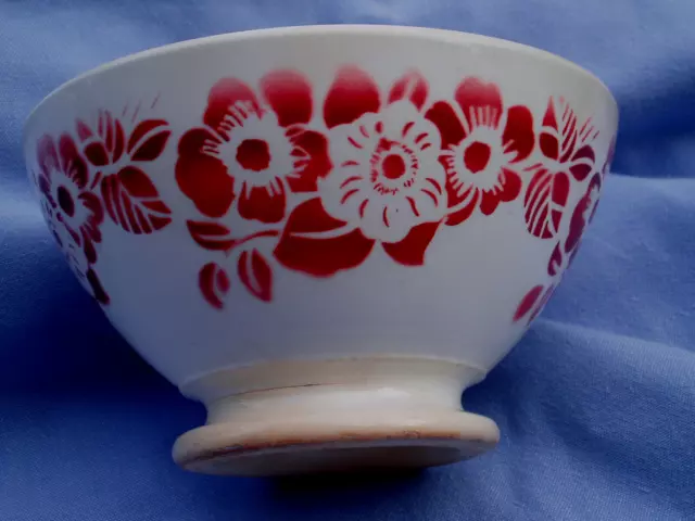 bol ancien Digoin décor de fleurs rouge
