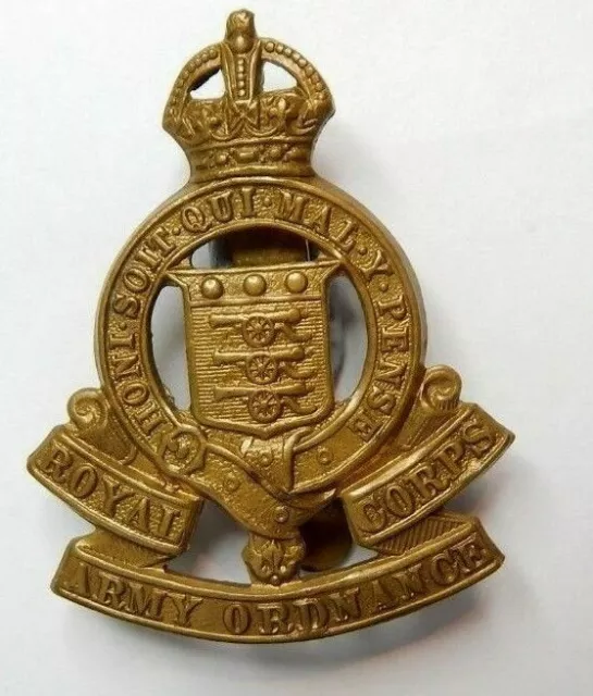 WW2 Royal Army Ordnance Corps Cap Badge Genuine