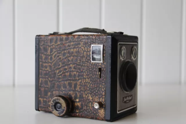 Rare Antique Swift (Leather) Box Brownie Camera ***** Working Condition *****