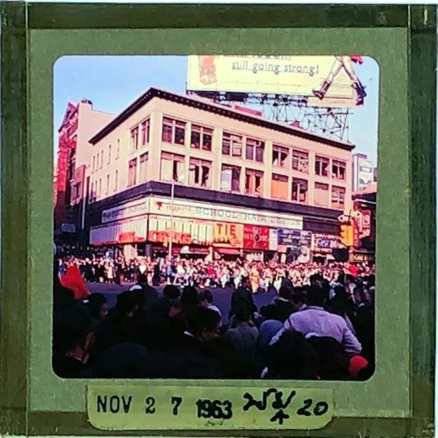 SS_C01_020   NYC 1963 Thanksgiving Day Parade