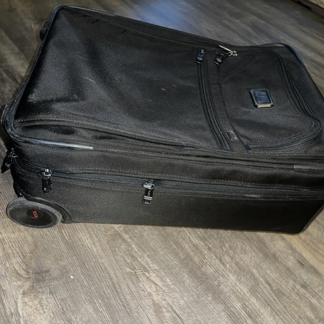 Tumi Alpha 2 Black International Expandable 2 Wheeled Carry-on - 22020D2 READ 3