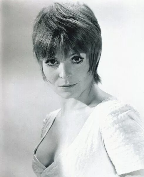 Isla Blair Unsigned 10" x 8" Photo - Beautiful British actress #4042