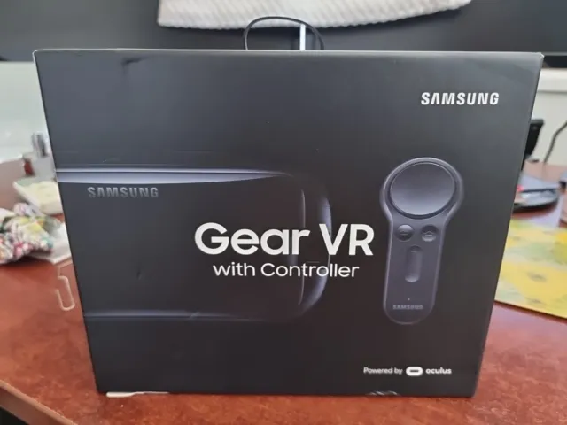 Samsung Gear VR with Controller - Powered by Oculus