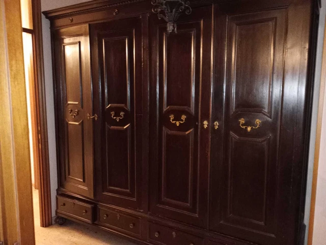 Armadio in Stile Prima metà '900 Struttura in Legno Massello e Ottone Italia