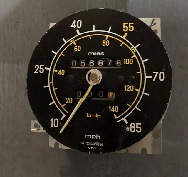 1977-1985 Mercedes W123 Diesel Dash Speedometer Gauge