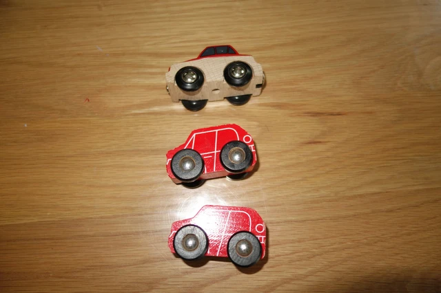 lot de 3 véhicules en bois pour jeu de construction en bois (age mini 3ans)