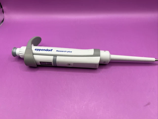 Eppendorf Research Plus Pipette Pipettor 0.5 - 10 ul range ES-10 3120000020