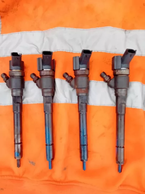 4 × Injectors 2009 Kia Sportage 2.0 ltr. Diesel