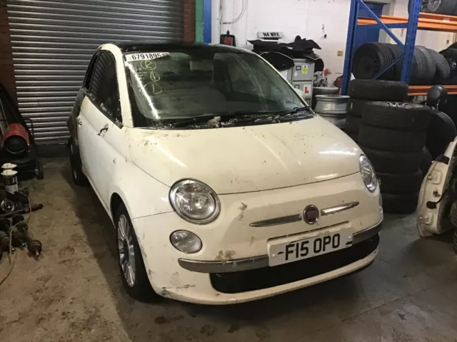 Fiat 500 White Lounge 2011 1.2 Petrol Breaking Parts 1 x Wheel Bolt