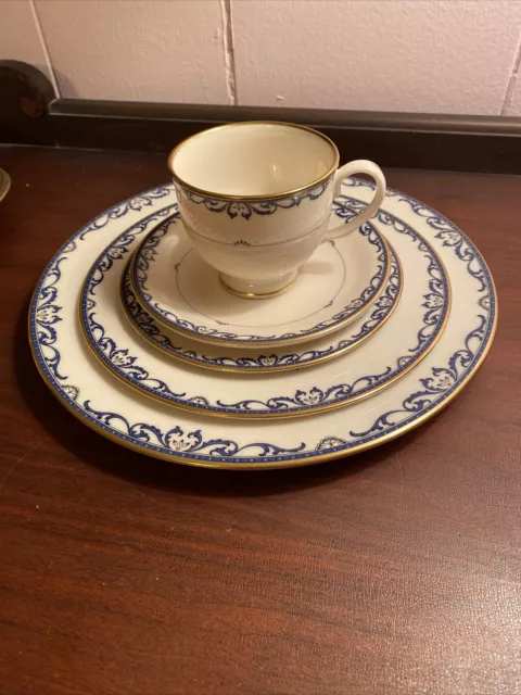 Lenox Liberty Presidential Fine China, 5 piece place setting with tags July 4th Lenox Liberty Presidential Fine China, 5 piece place setting with tags July 4th