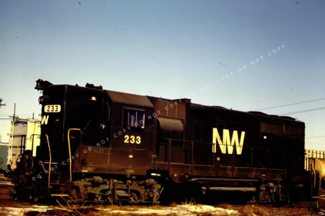 Norfolk & Western 233 GP35 NW Railway ORIGINAL SLIDE Decatur 1981