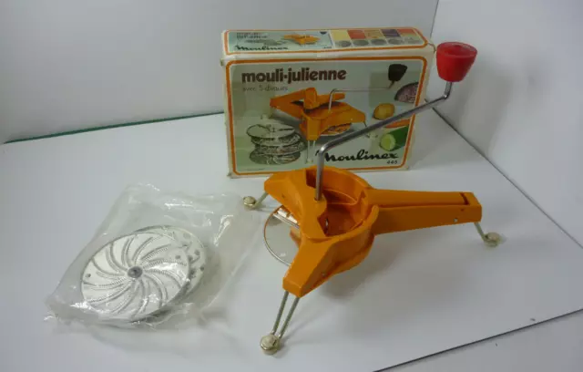 Altes Moulinex Schnitzel-mouli 445, mouli-julienne, orange mit 5 Scheiben