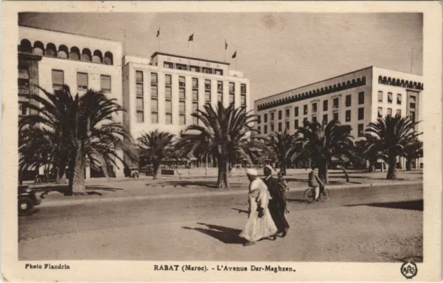 CPA AK MAROC RABAT L'Avenue DAR-Maghzen (31306)