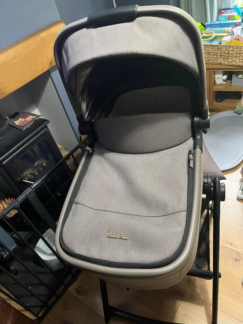 silver cross reef pram 2