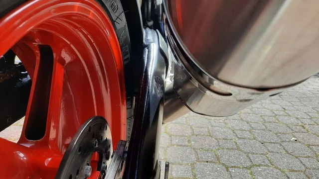Aprilia Tuono 1000 RP 7