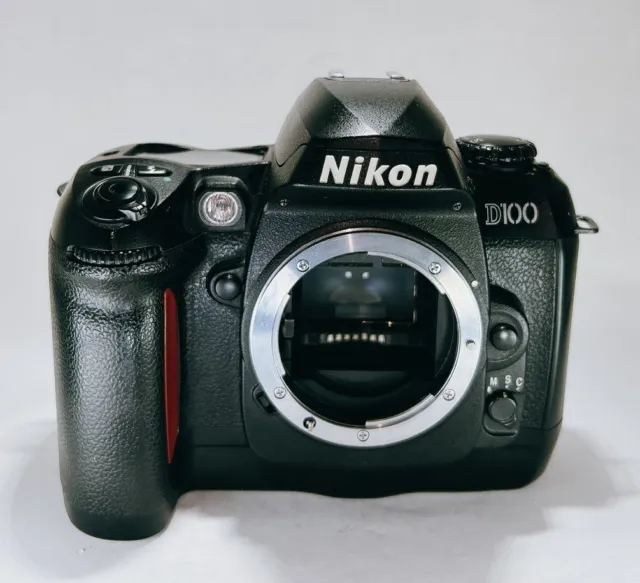 【VERY GOOD】Nikon D100 6.1 MP Digital SLR Camera-Black (Body Only) from Japan #52