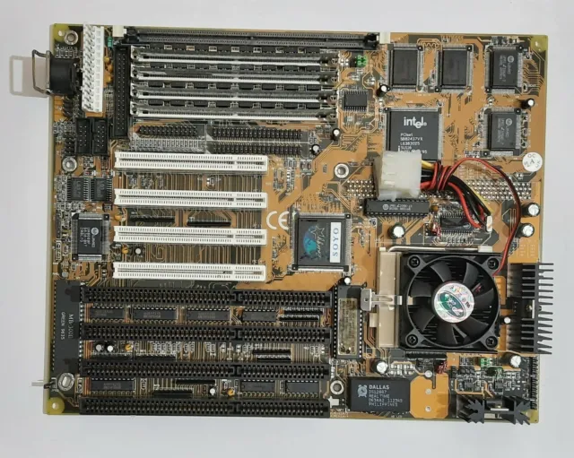 SOYO 5VA5 ISA Sockel 7 Mainboard + Intel Pentium 200MHz + 64MB EDO RAM