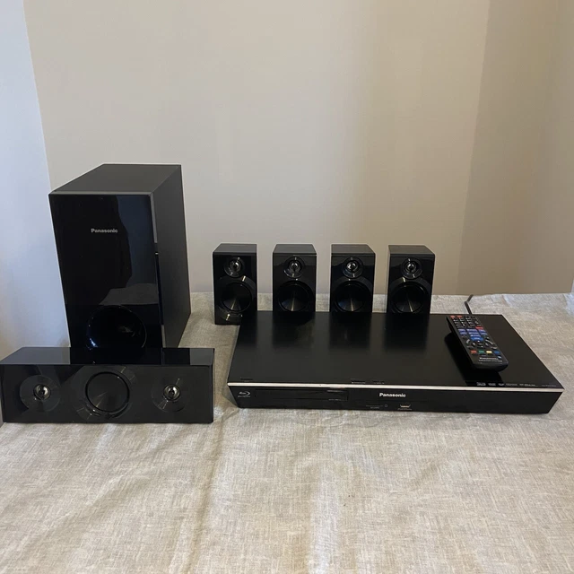 PANASONIC HOME THEATRE Sound System with Bluray Disc SABTT400/Remote