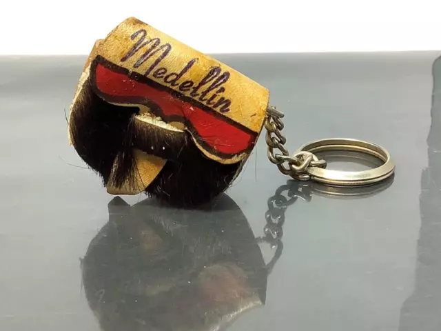 Vintage Souvenir Keyring MEDELLIN Keychain COLOMBIA  Ancien Porte-Clés HAND BAG