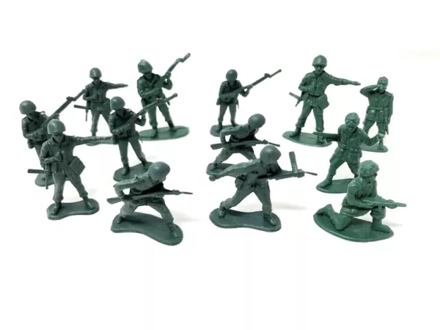 13 Stück Spielzeug Soldaten - grün ca. 4-6 cm groß (148)