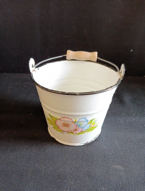 Seau Ancien En Tôle émaillée / Décoration Vintage De Cuisine