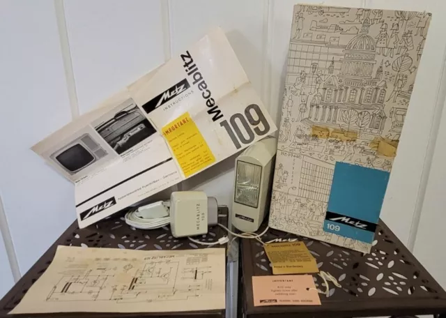 Vintage Metz MECABLITZ  109 Camera Flash Complete in BOX, Factory Contents NR!