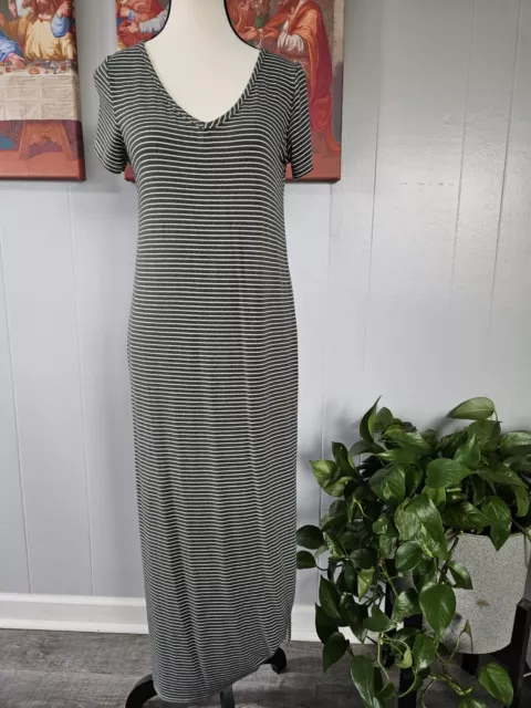 Olivia Rae Maxi Dress Size Small