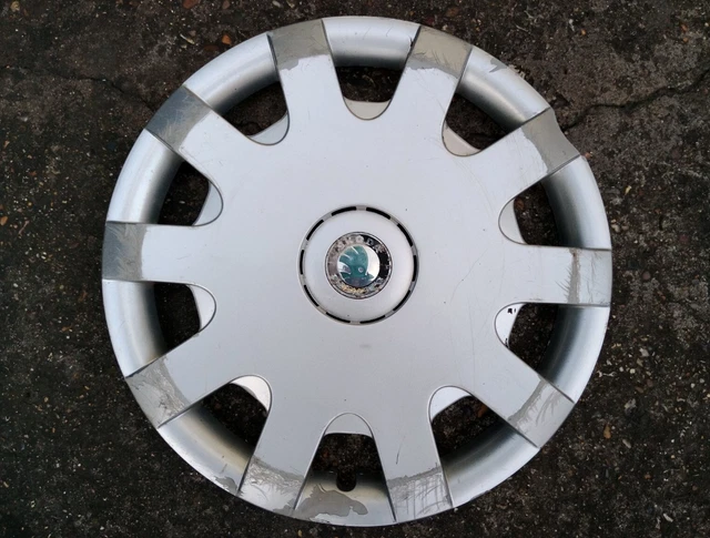 x1 Used Skoda Octavia Wheel Trim Hubcap 15 Inch