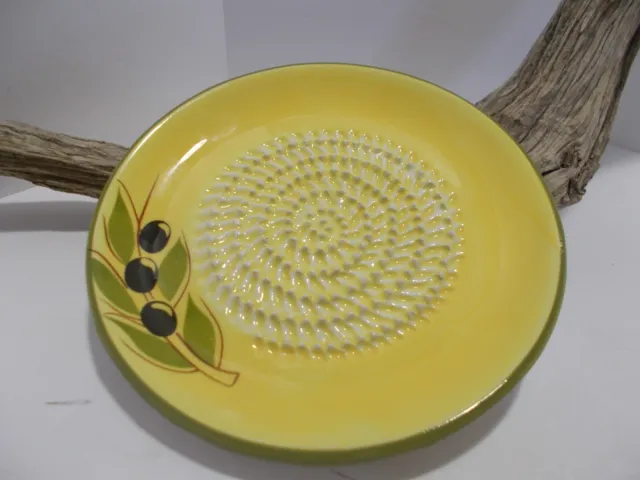 https://www.picclickimg.com/9-wAAOSw0hZlZqv7/Authentic-Hand-Made-Spanish-Garlic-Grater-Zester-Plate.webp