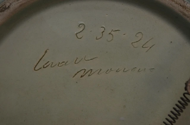 Ancienne Assiette Numérotée Signée Mouvaux ? Style Emaux De Longwy Ceramique 2