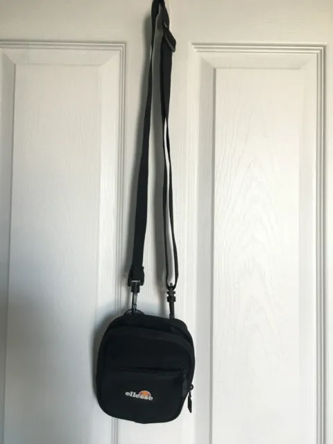 Bolso de hombro bandolera Ellesse Grecco artículos pequeños (negro)