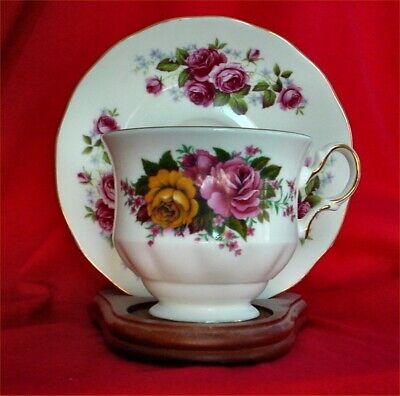 Queen Anne Bone China ENGLAND Cup & Saucer - Roses 