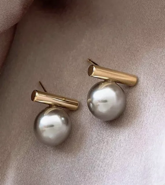 Nordstrom Rack Pearl Earrings Gold Bar Gray Grey Stud Plated Faux Vintage