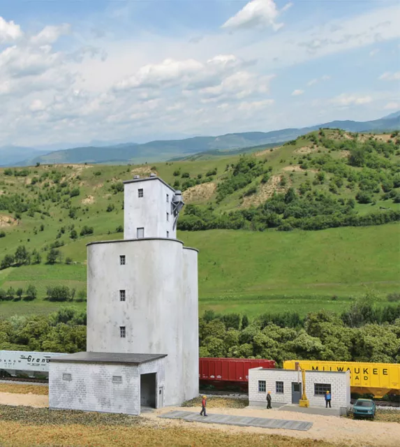 Walthers Cornerstone - Prairie Co-Op Elevator -- Kit - N