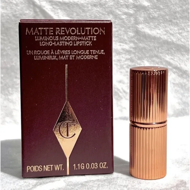Almohada lápiz labial Matte Revolution luminoso moderno mate de larga duración Talk 1,1 g