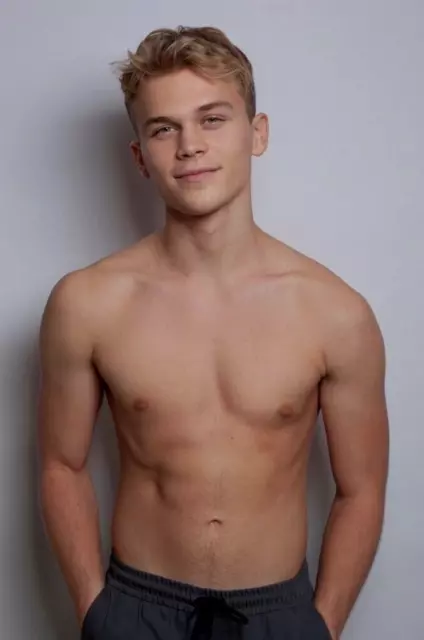 SHIRTLESS MALE MUSCULAR Blond College Hunk Bare Chest Jock PHOTO 4X6 E1611 EUR 3,93 - PicClick FR