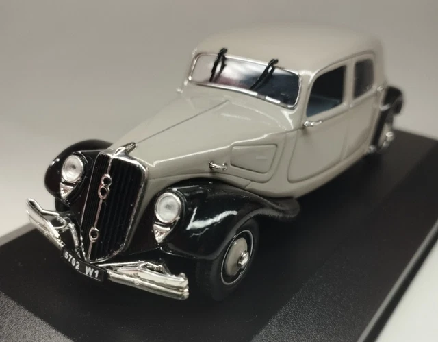 voiture miniature 1/43 Citroën Traction 22 CV de 1934 UH boite vitrine