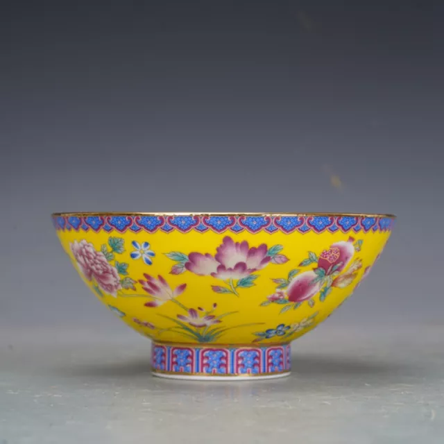 Old Chinese porcelain color Painted Flower & fruit bowl Qing Qianlong Mark 9102