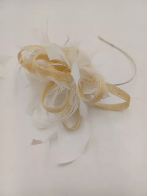 Fascinator Cream Feather Mesh (h21)